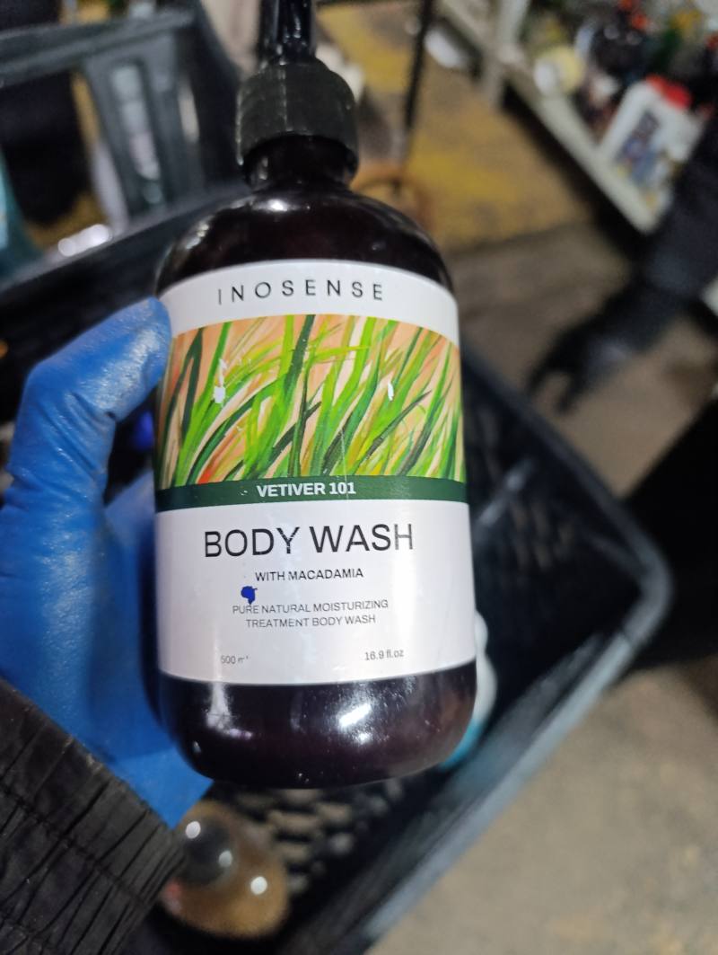 INOSENSE VETIVER 101 BODY WASH WITH MACADAMIA PURE NATURAL MOISTURIZING TREATMENT BODY WASH