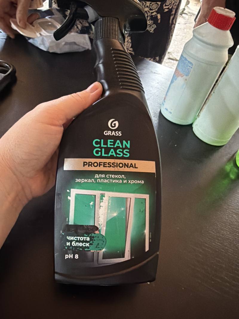 Средство для стекол, зеркал, пластика и хрома Clean Glass Professional