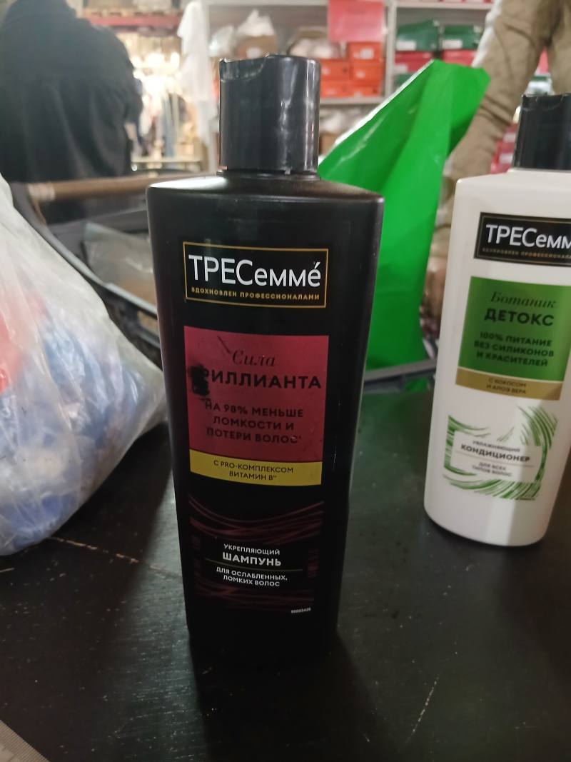 TRESemmé Укрепляющий шампунь «Сила эллипса» для ослабленных, ломких волос