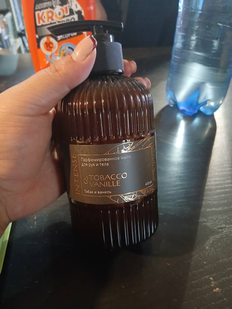 Парфюмированное мыло для рук и тела Tobacco Vanille (Табак и ваниль), 400 мл