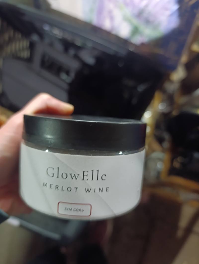 GlowElle Merlot Wine