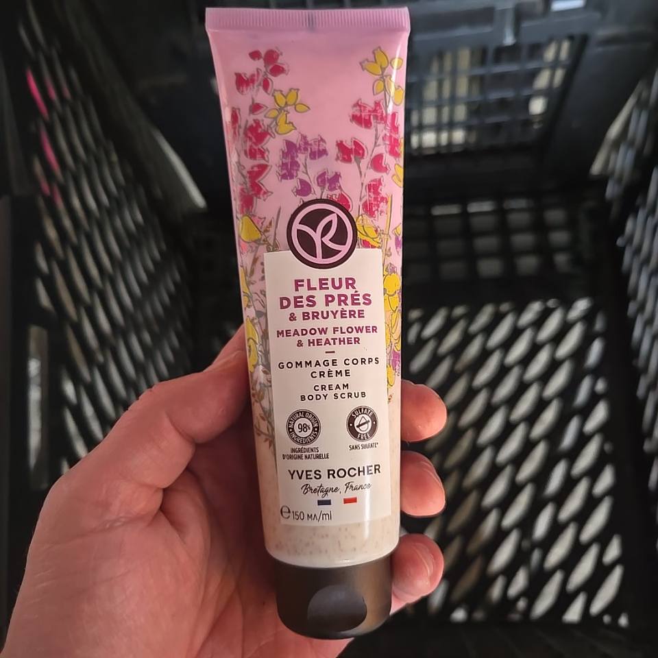 Yves Rocher Fleur des Prés & Bruyère Cream Body Scrub