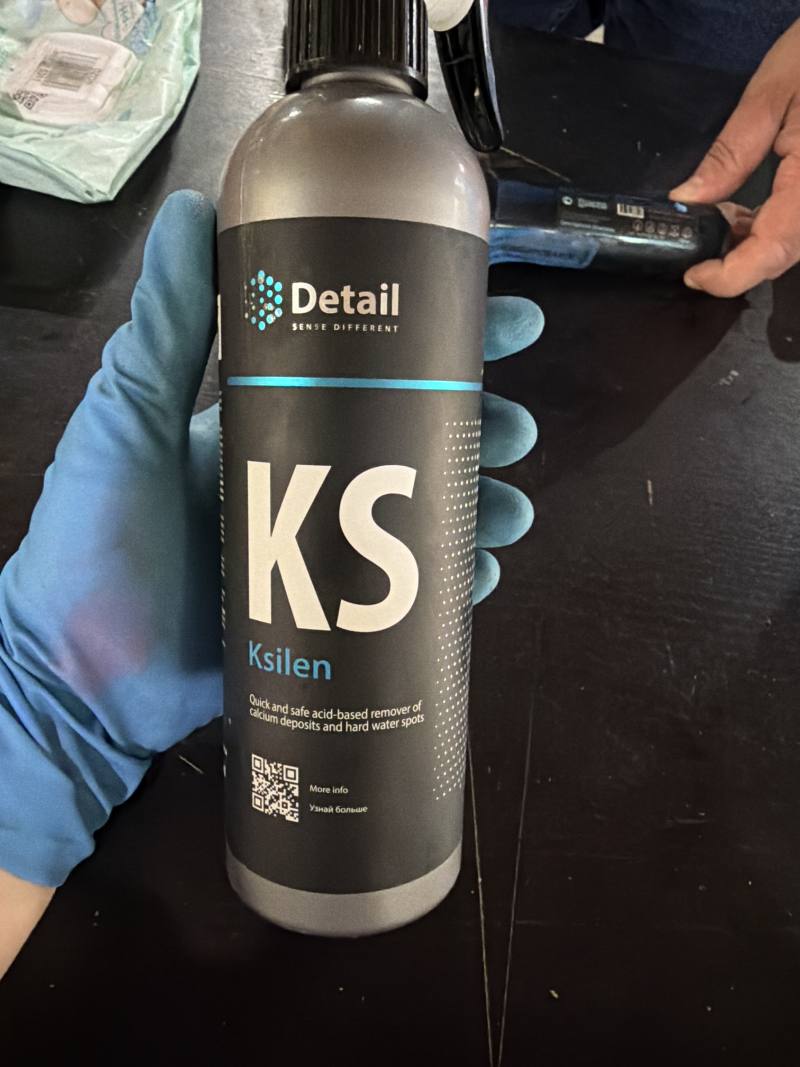 Ksilen Quick and safe acid-based remover of calcium deposits and hard water spots