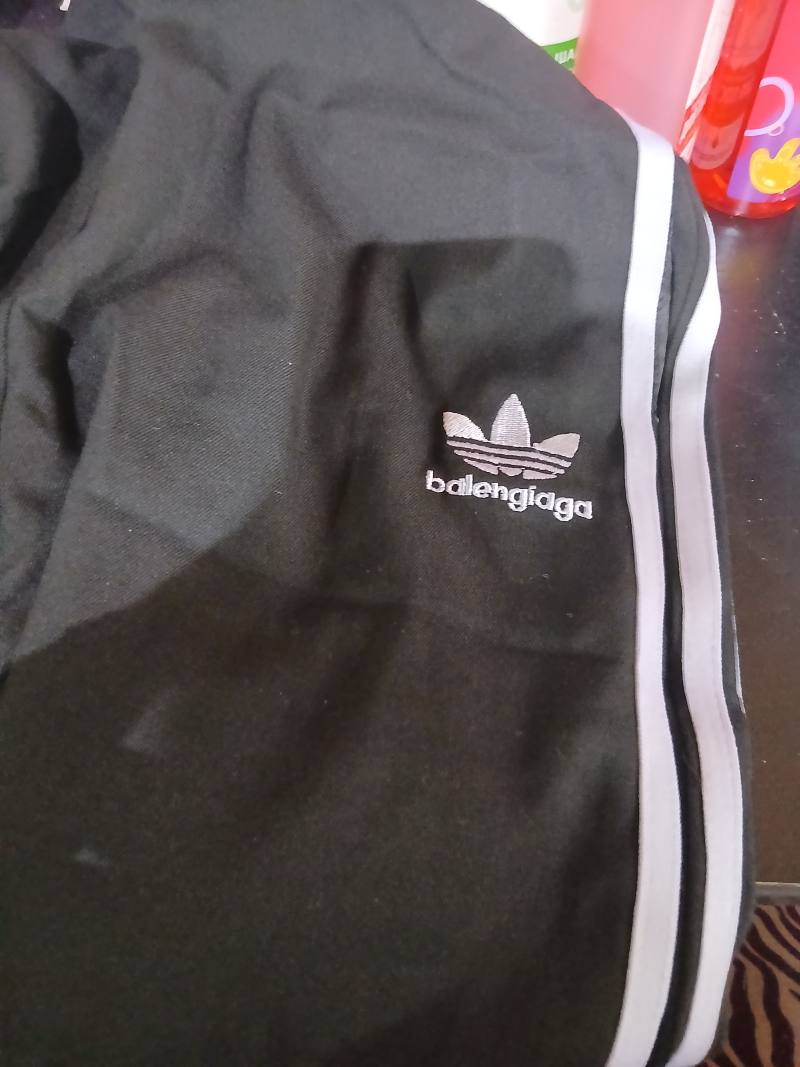 Спортивные штаны/шорты Adidas x Balenciaga