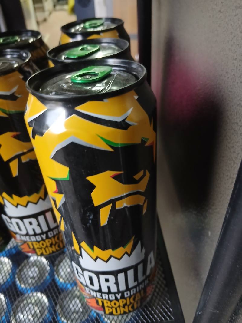Энергетический напиток Gorilla Tropical Punch
