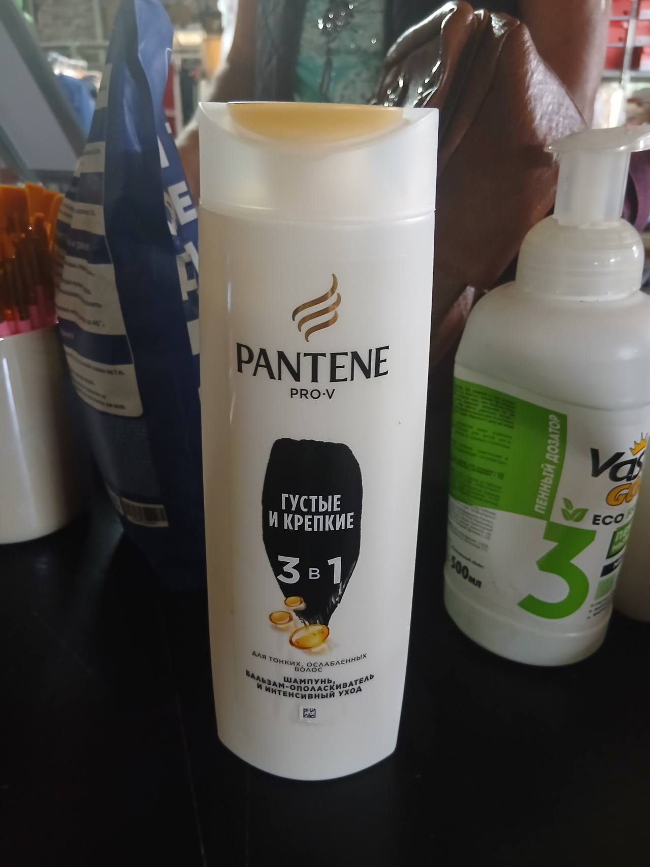 Pantene Pro-V Густые и крепкие 3 в 1