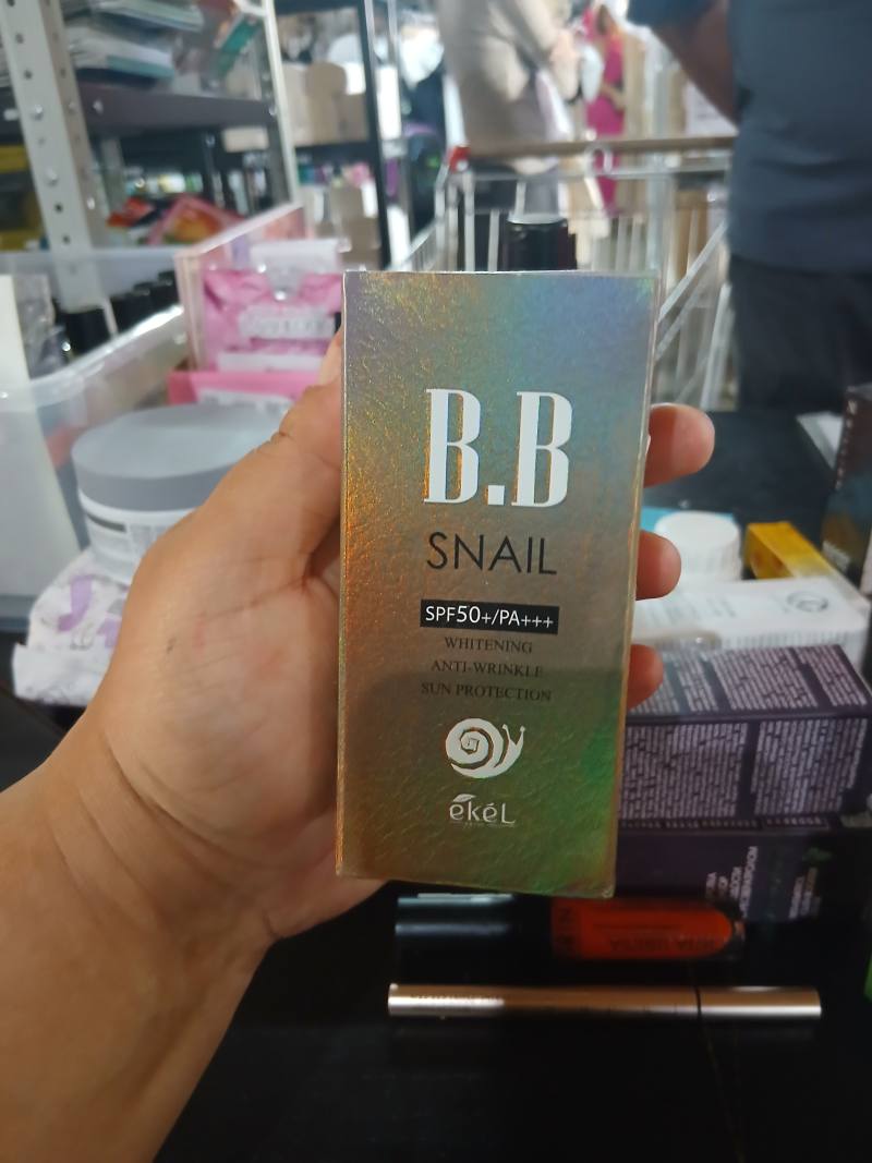 B.B Snail SPF50+/PA+++ Whitening Anti-Wrinkle Sun Protection