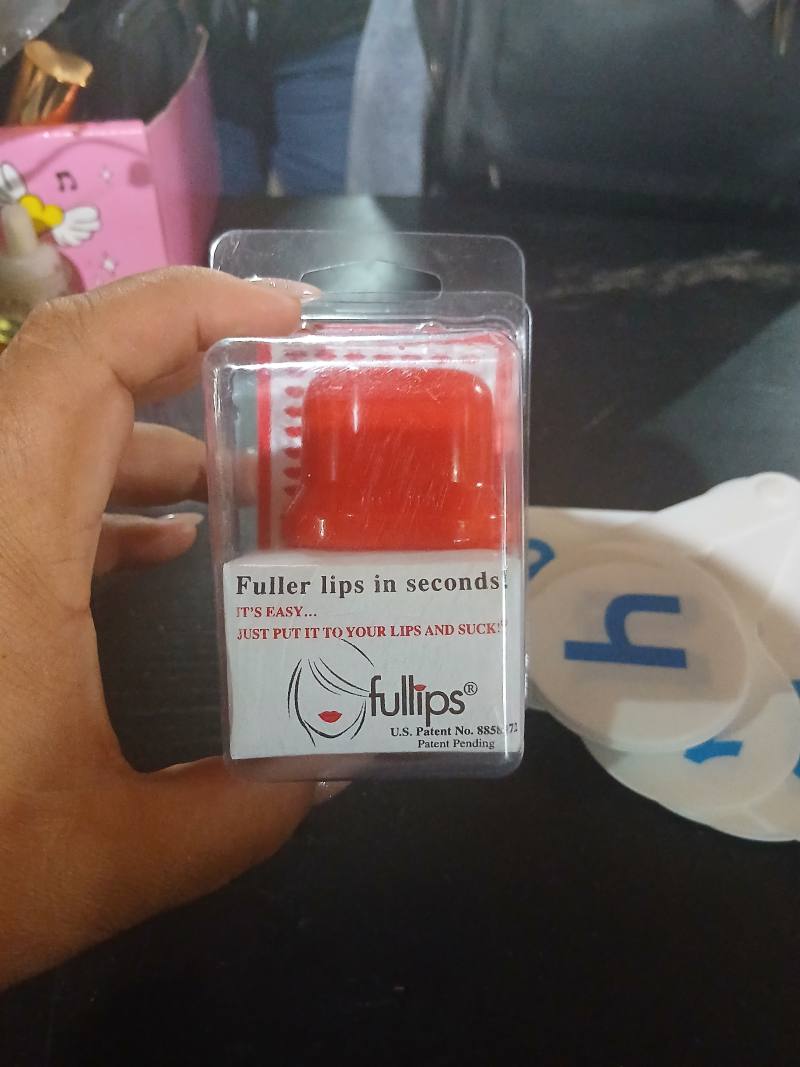 Fullips Fuller lips in seconds