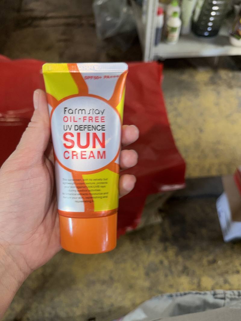 Солнцезащитный крем Farmstay Oil-Free UV Defence Sun Cream SPF50+ PA++++