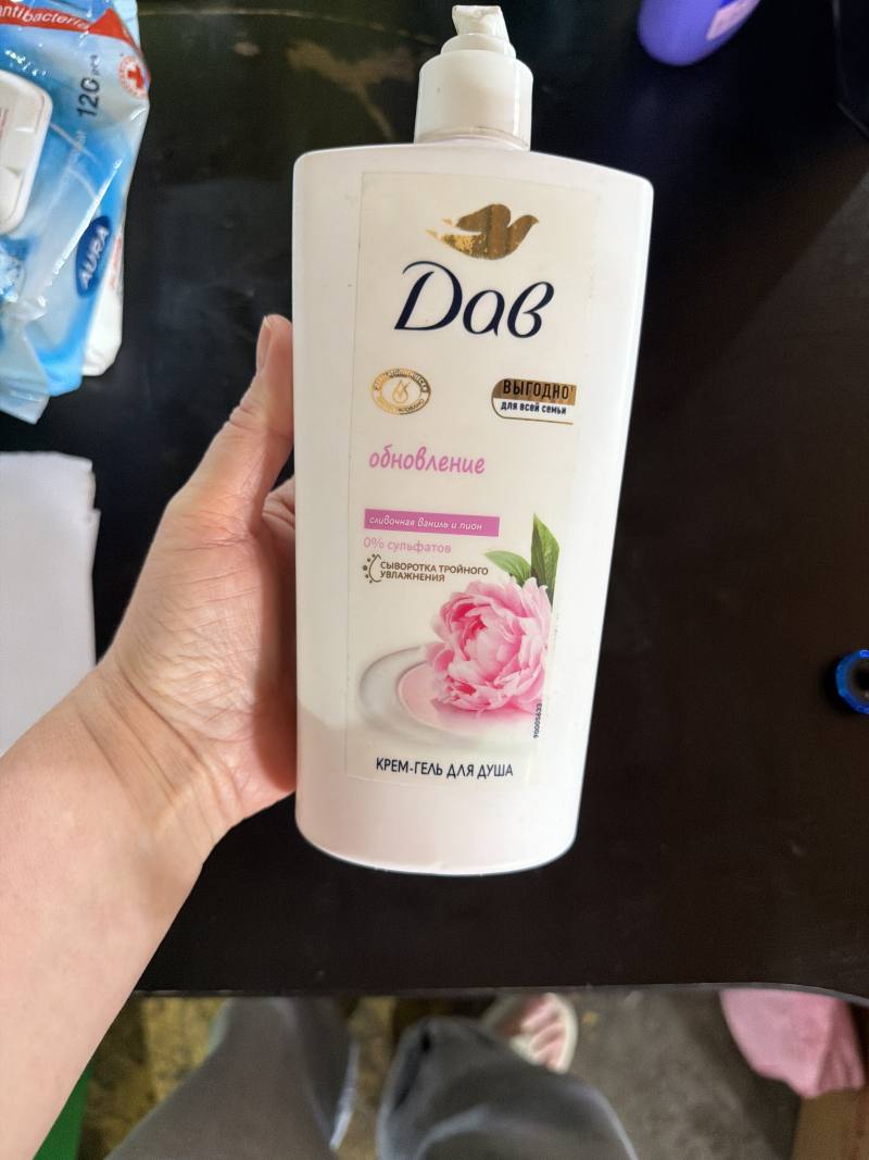 Dove Крем-гель для душа Обновление сливочная Ваниль и пион