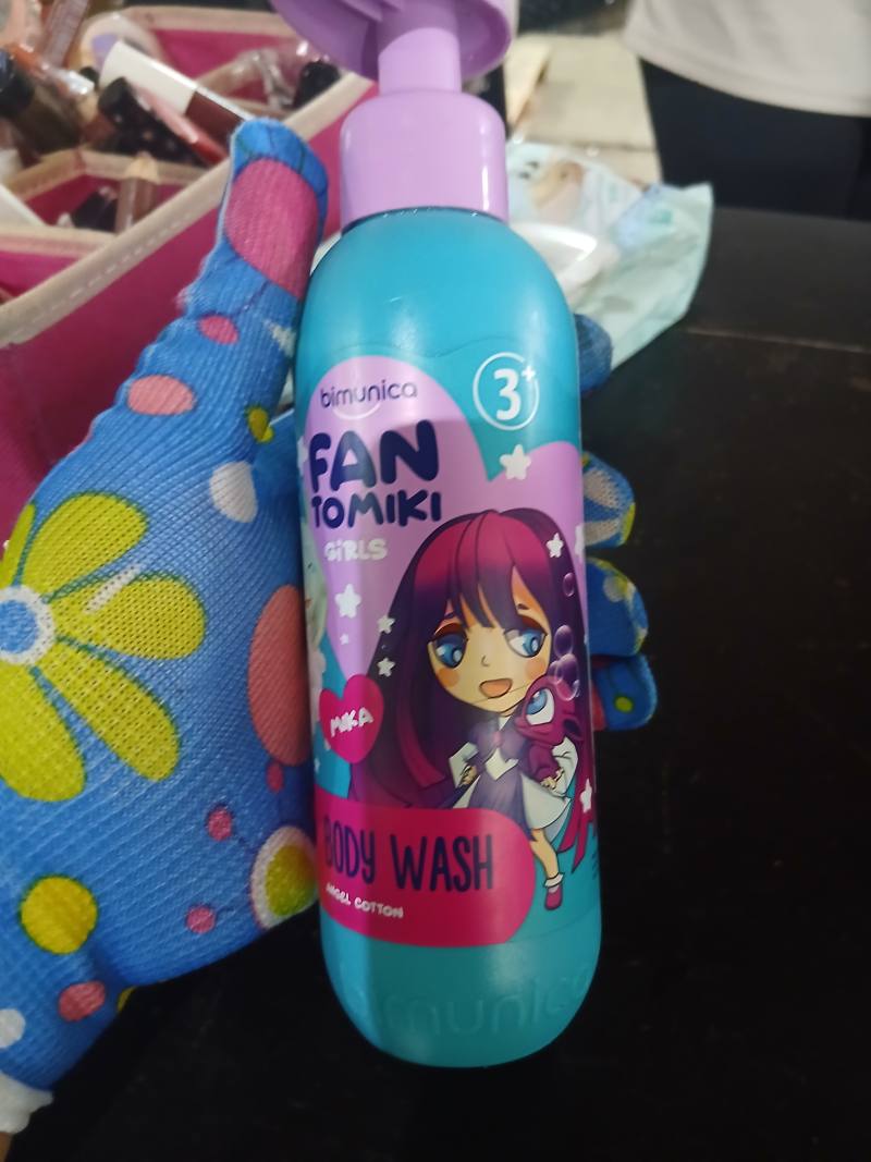 FAN TOMIKI GIRLS BODY WASH ANGEL COTTON
