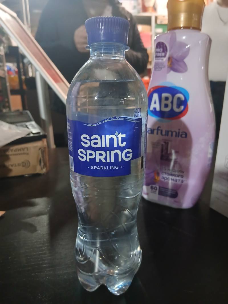 Saint Spring Sparkling — газированная вода