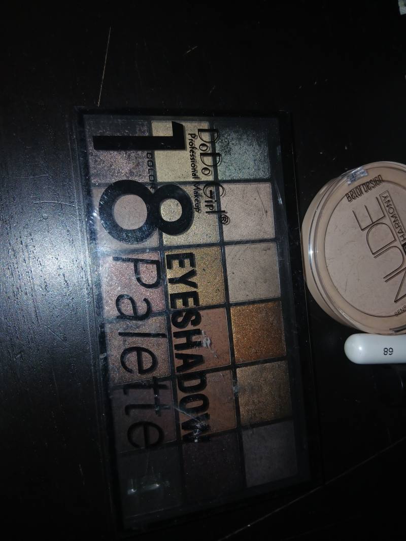 Палетка теней для век DoDo Girl 18 COLOR EYESHADOW Palette