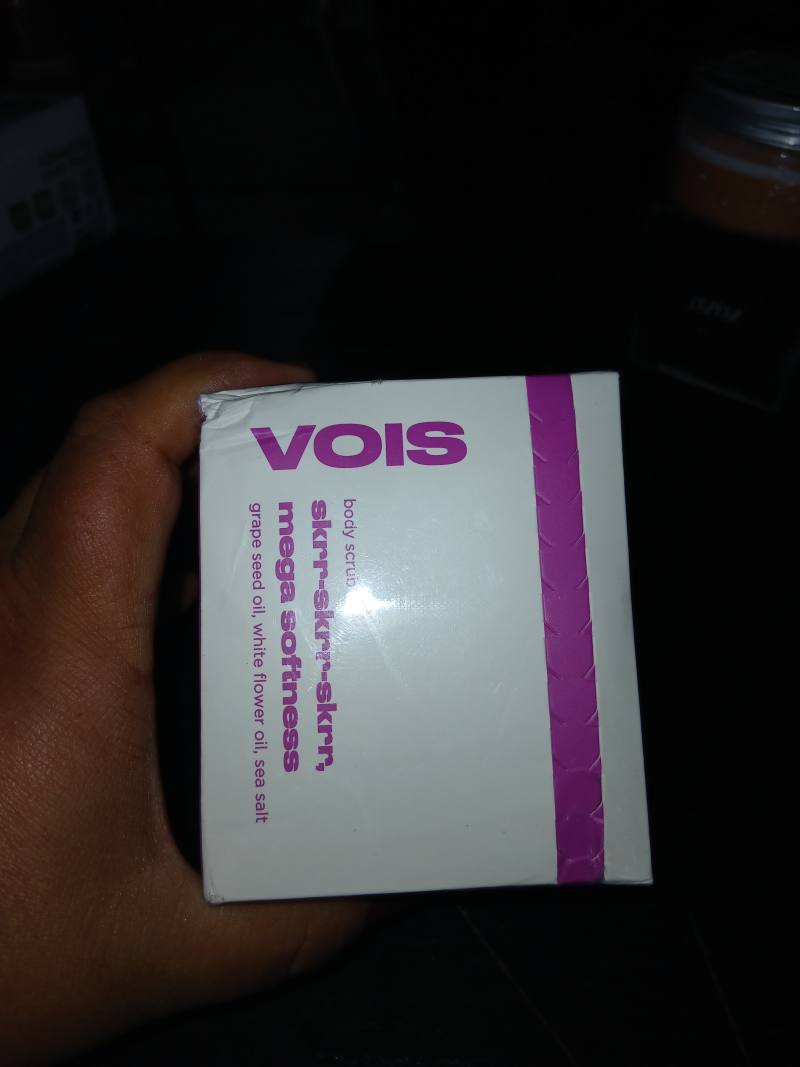 VOIS body scrub skrr-skrr-skrr, mega softness с grape seed oil, white flower oil, sea salt