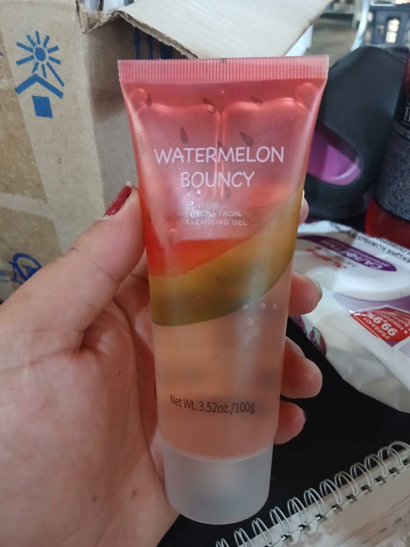 WATERMELON BOUNCY HYDRA FACIAL CLEANSING GEL