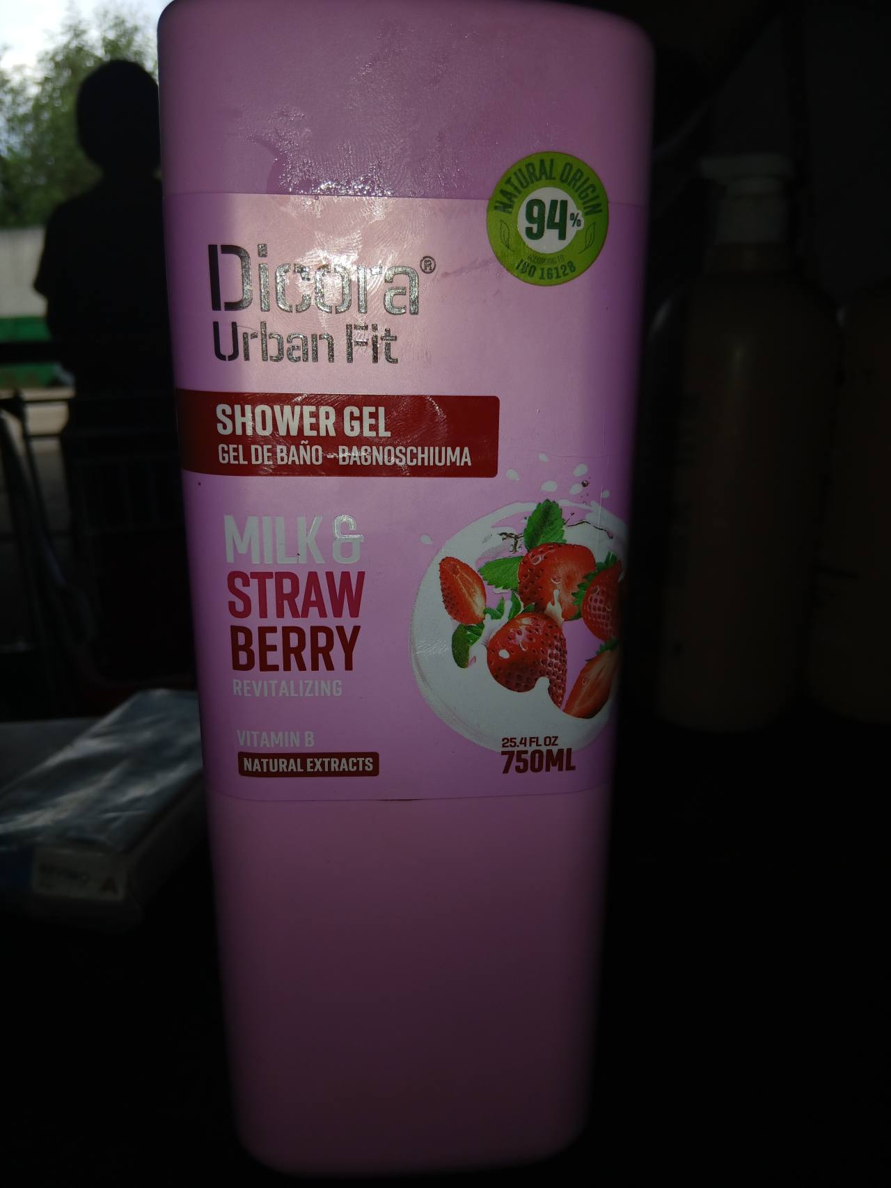 Dicora Urban Fit Shower Gel Milk & Strawberry Revitalizing