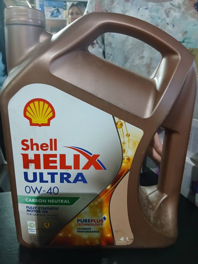 Shell Helix Ultra 0W-40 Fully Synthetic Motor Oil
