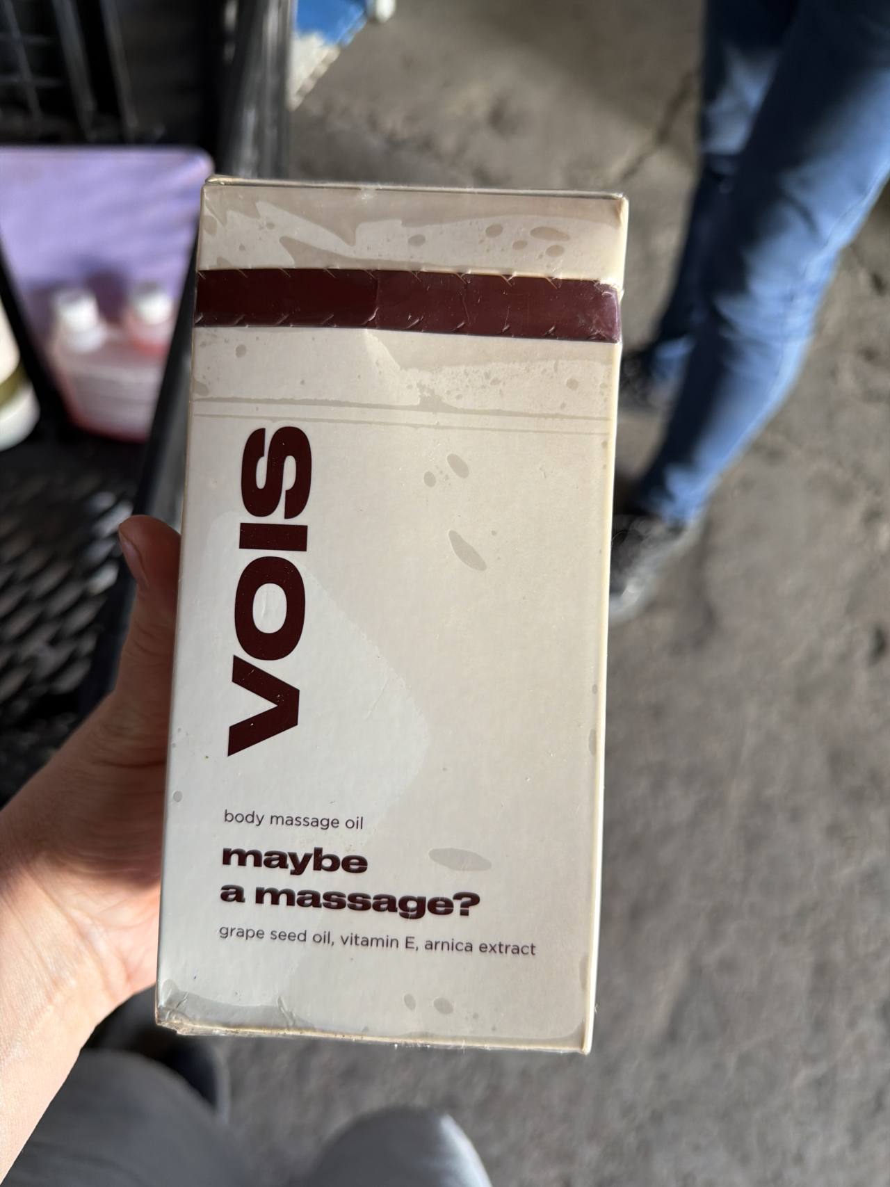 Массажное масло VOIS с маслом виноградных косточек, витамином Е и экстрактом арники
