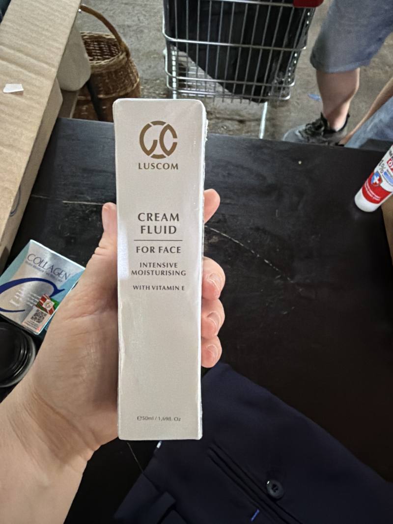 LUSCOM CREAM FLUID FOR FACE INTENSIVE MOISTURISING WITH VITAMIN E