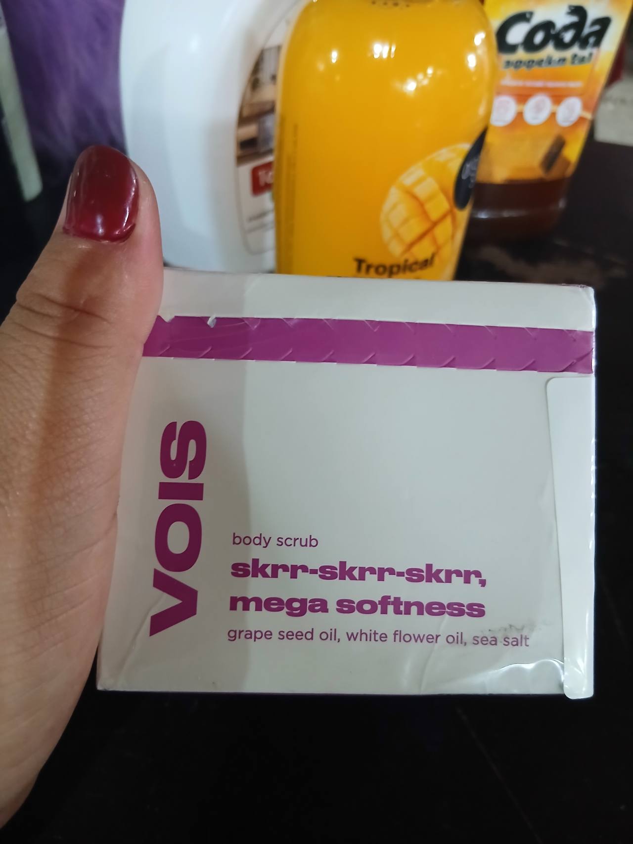 Скраб для тела VOIS Skrr-Skrr-Skrr Mega Softness с маслом виноградных косточек, маслом белых цветов и морской солью
