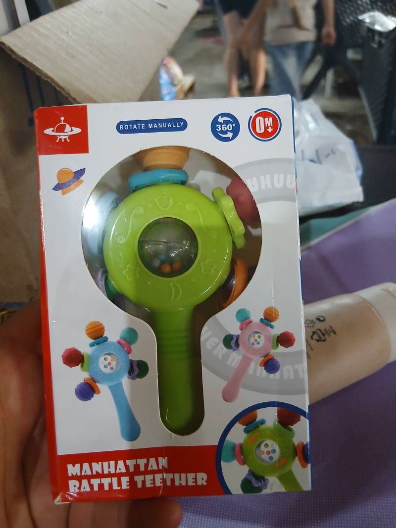 Manhattan Rattle Teether