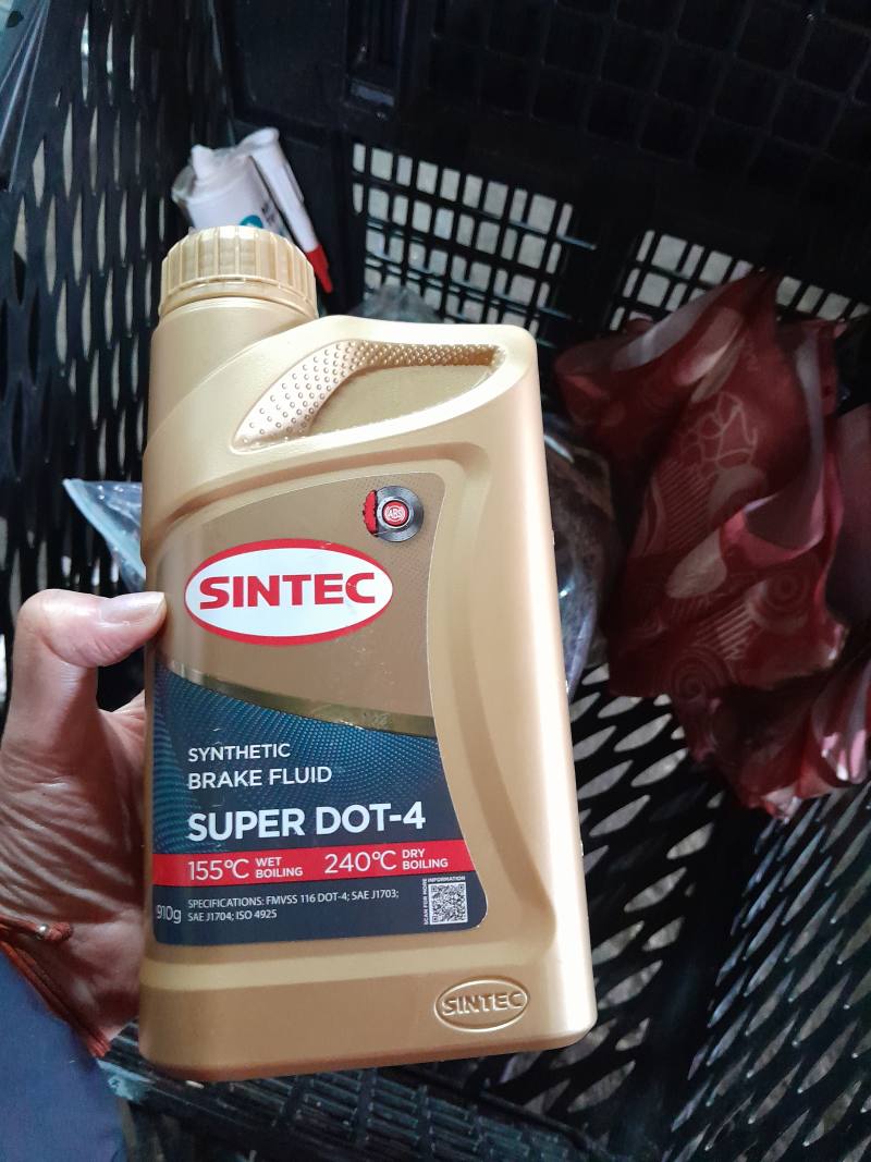 Синтетическая тормозная жидкость SINTEC SUPER DOT-4