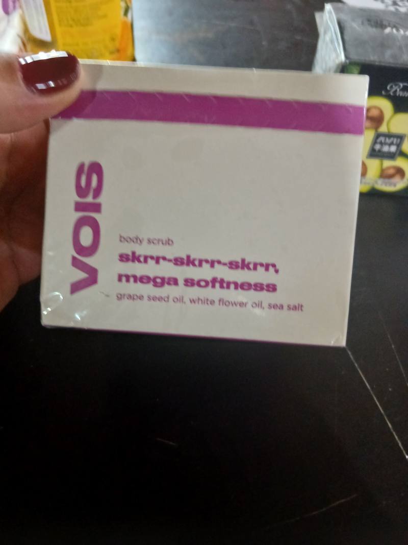 Скраб для тела VOIS Skrr-Skrr-Skrr Mega Softness с маслом виноградных косточек, маслом белых цветов и морской солью