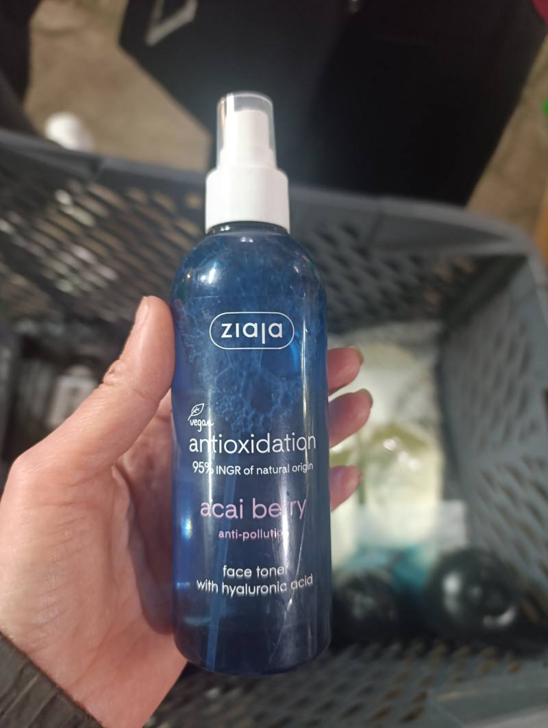 Face toner Ziaja Antioxidation Acai Berry with hyaluronic acid