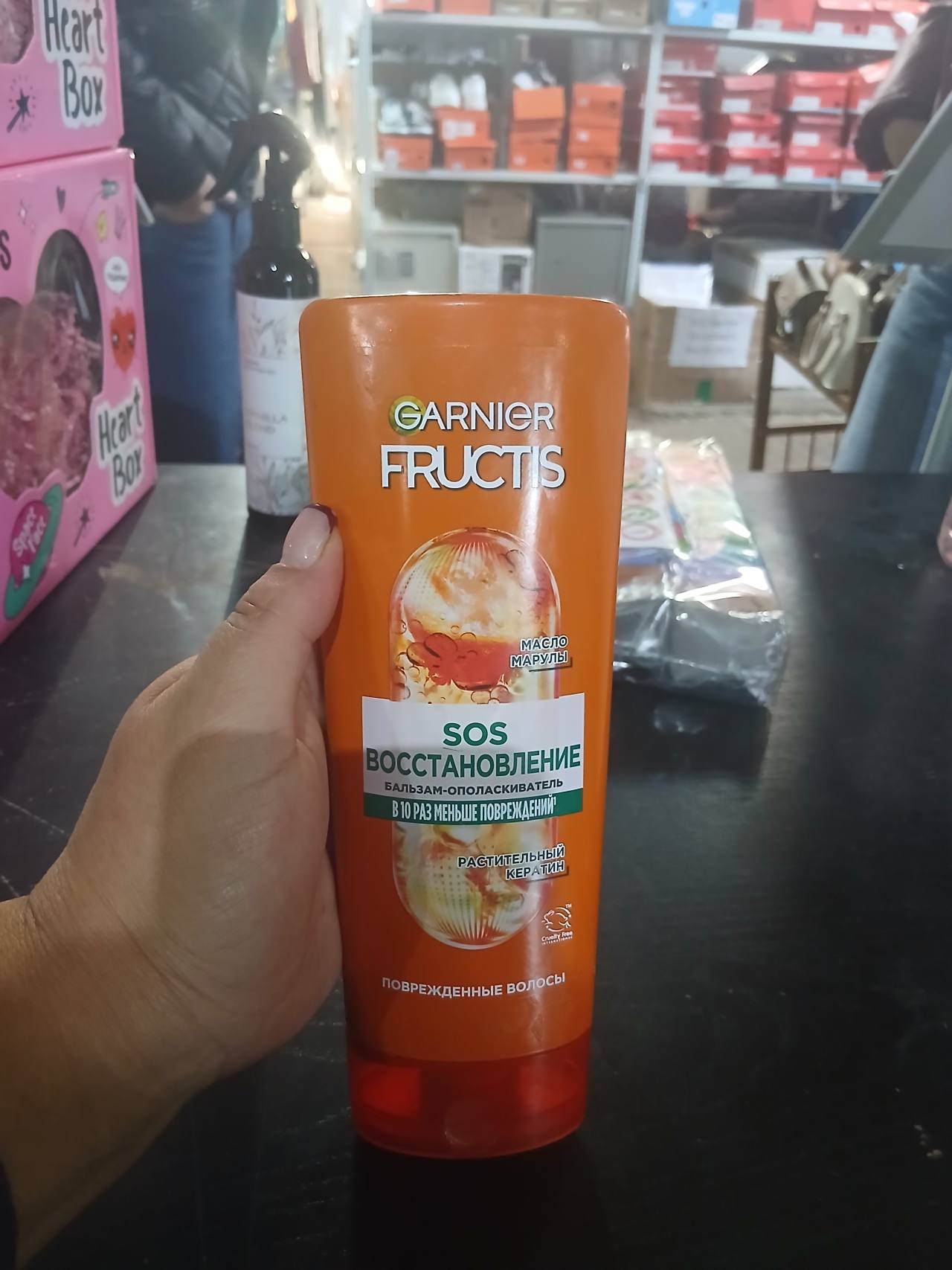 Garnier Fructis SOS Восстановление бальзам-ополаскиватель с маслом марулы