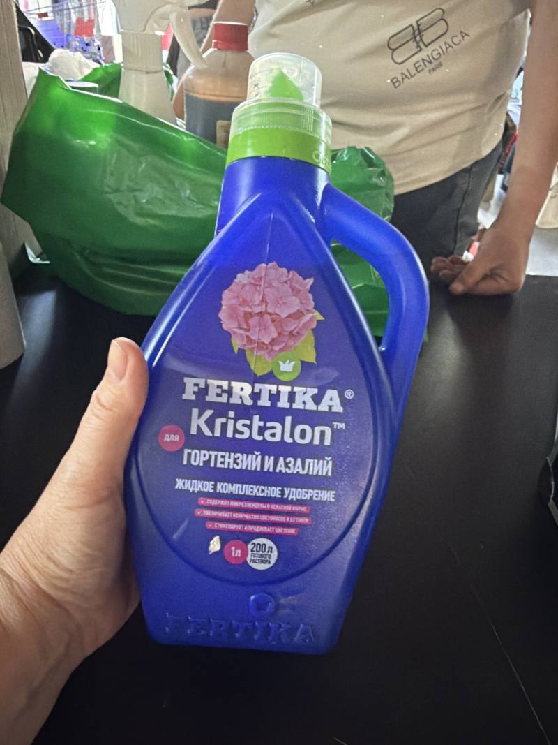 FERTIKA Kristalon Жидкое комплексное удобрение для гортензий и азалий