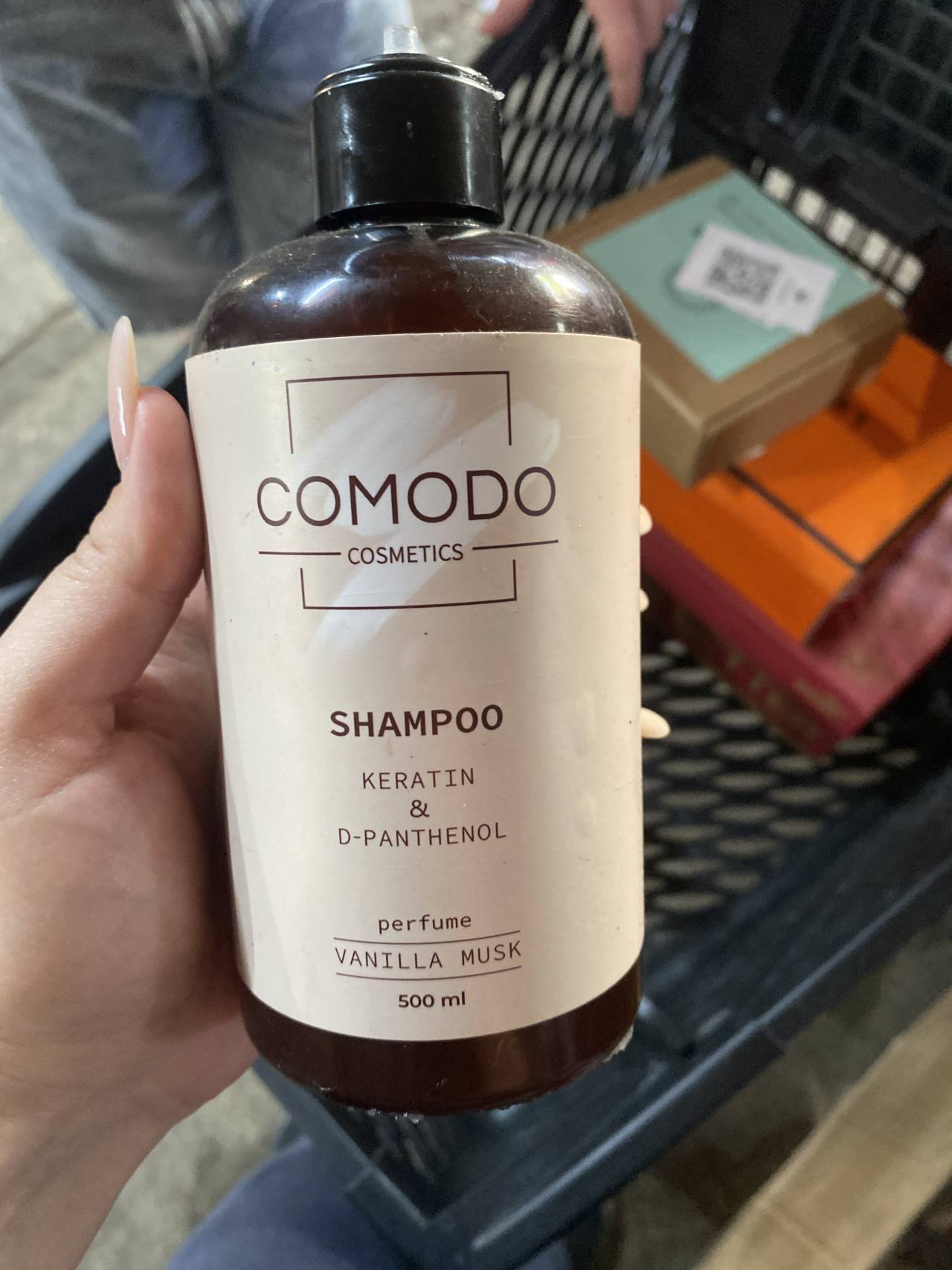 COMODO COSMETICS SHAMPOO KERATIN & D-PANTHEOL perfume VANILLA MUSK