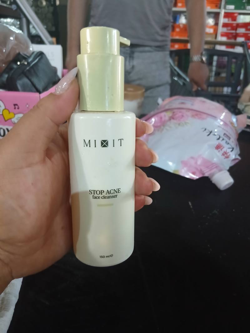 MIXIT STOP ACNE face cleanser