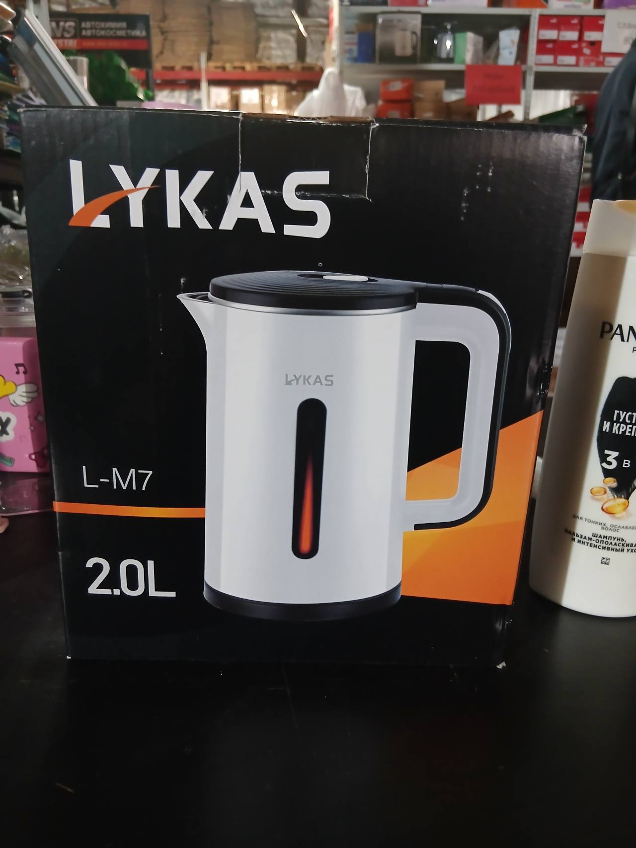 Электрический чайник LYKAS L-M7