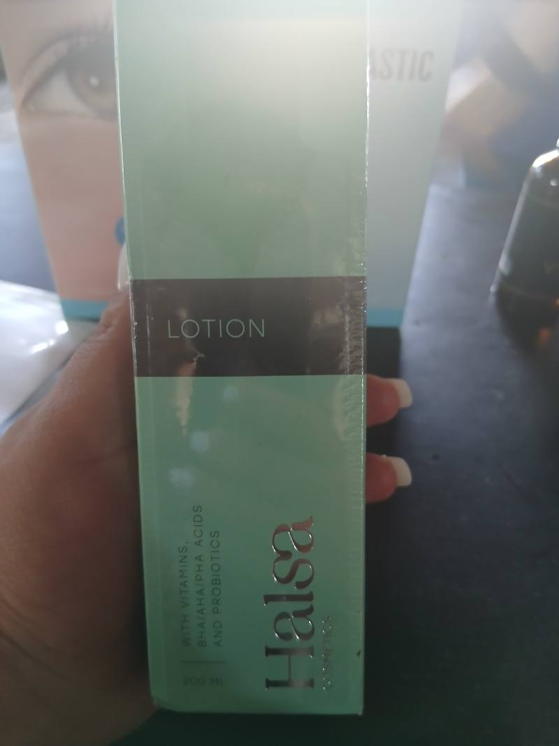 Halsa Lotion with Vitamins, BHA/AHA/PHA Acids and Probiotics