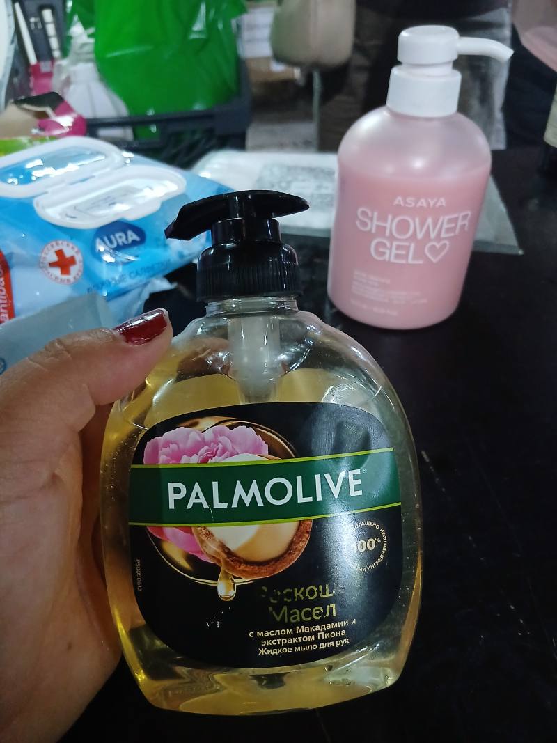 Palmolive Роскошь Масел Жидкое мыло для рук с маслом Макадамии и экстрактом Пиона