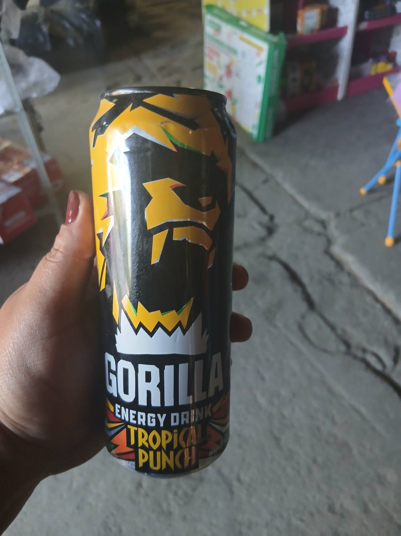 Энергетический напиток Gorilla Tropical Punch