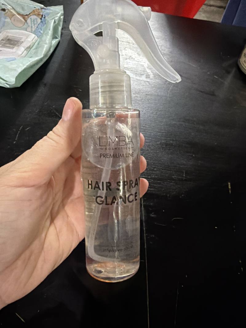 Hair Spray Glance