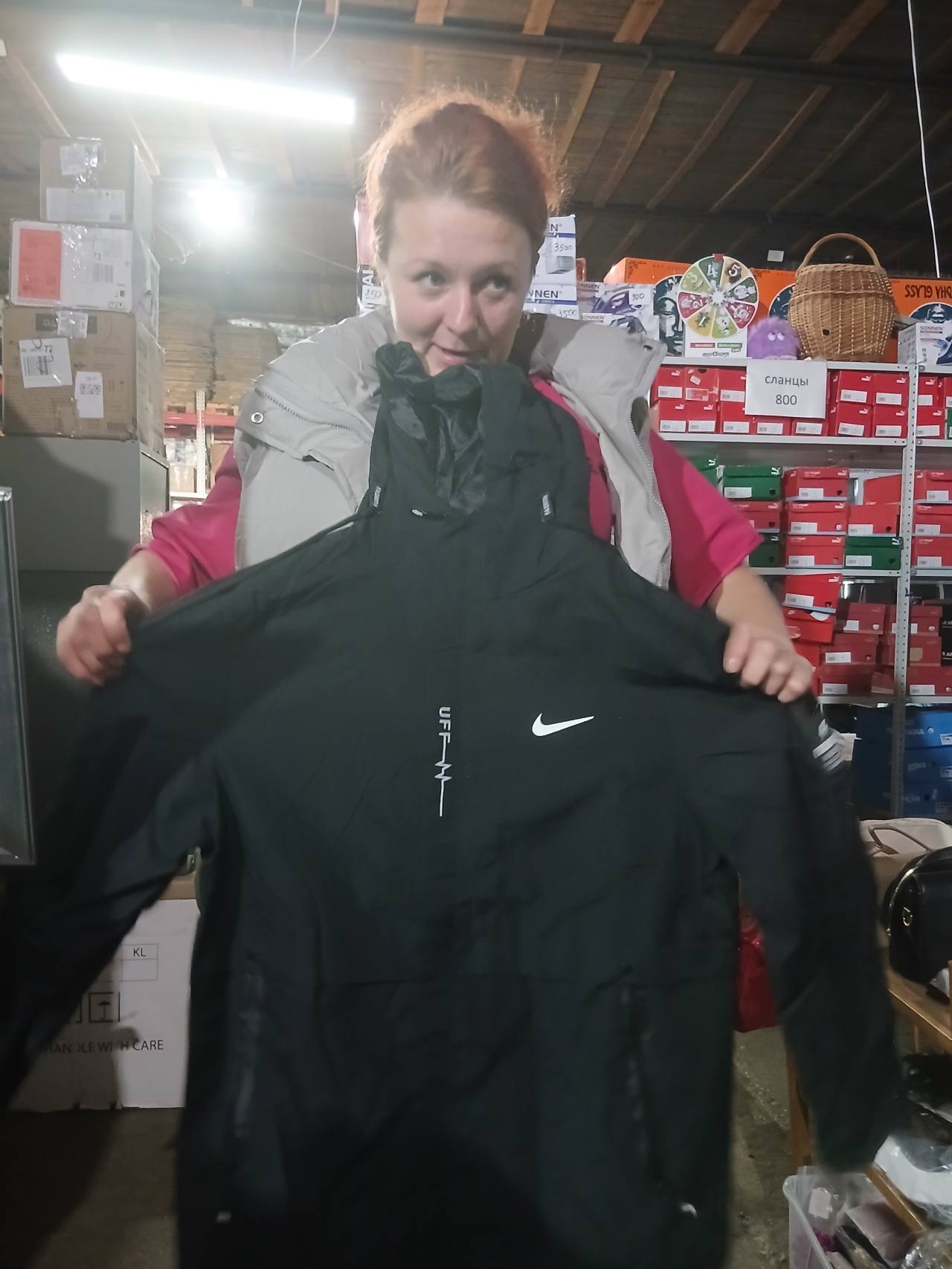 Чёрный текстильный фартук с логотипом Nike