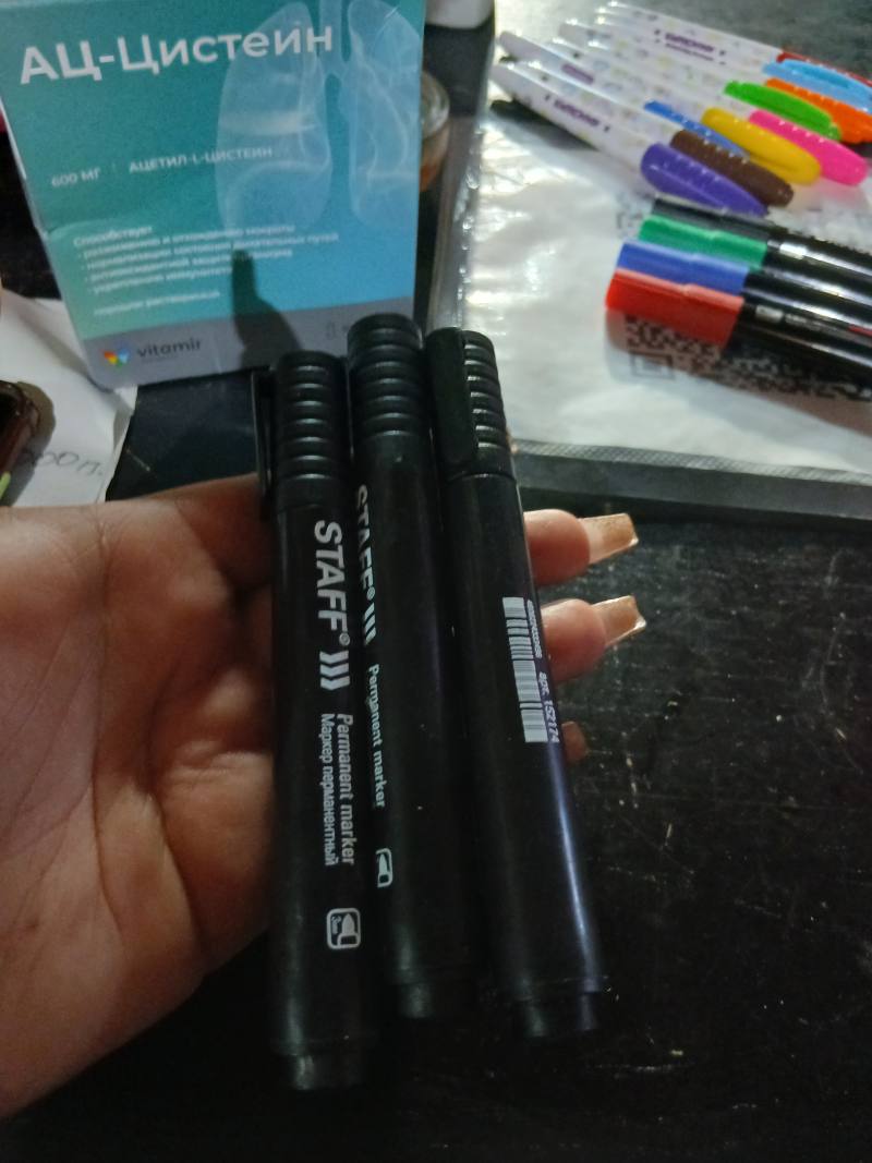 STAFF Permanent marker