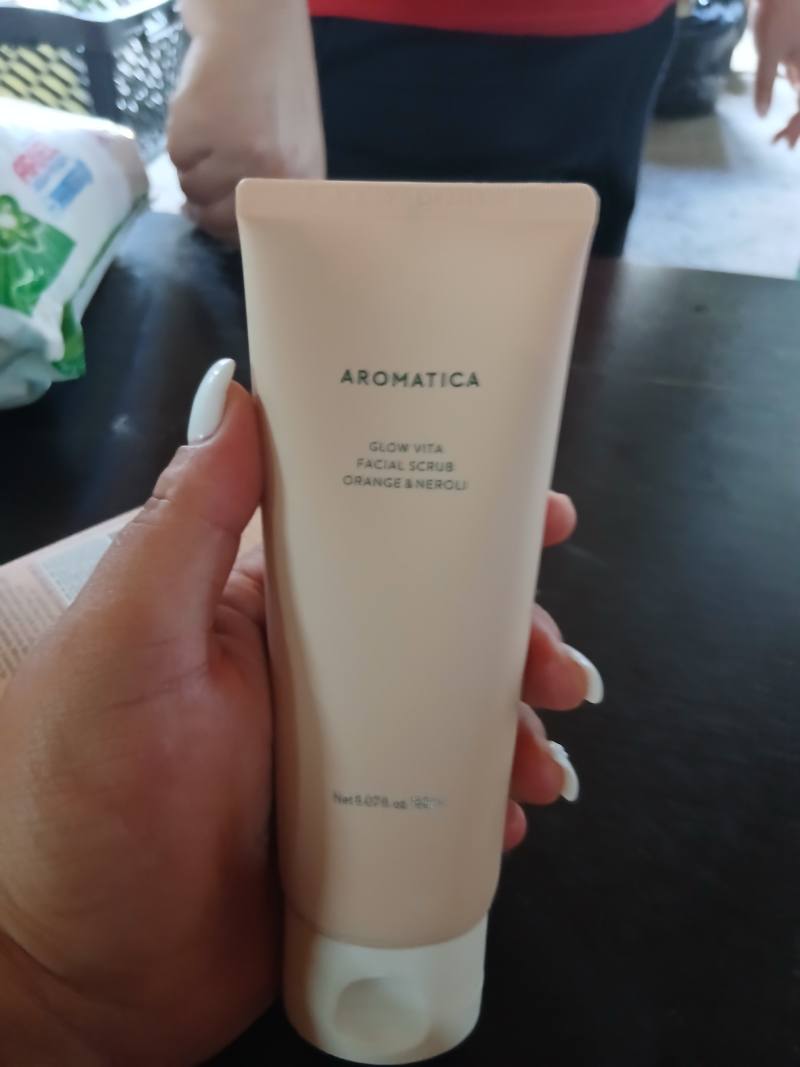 Glow Vita Facial Scrub Orange & Neroli