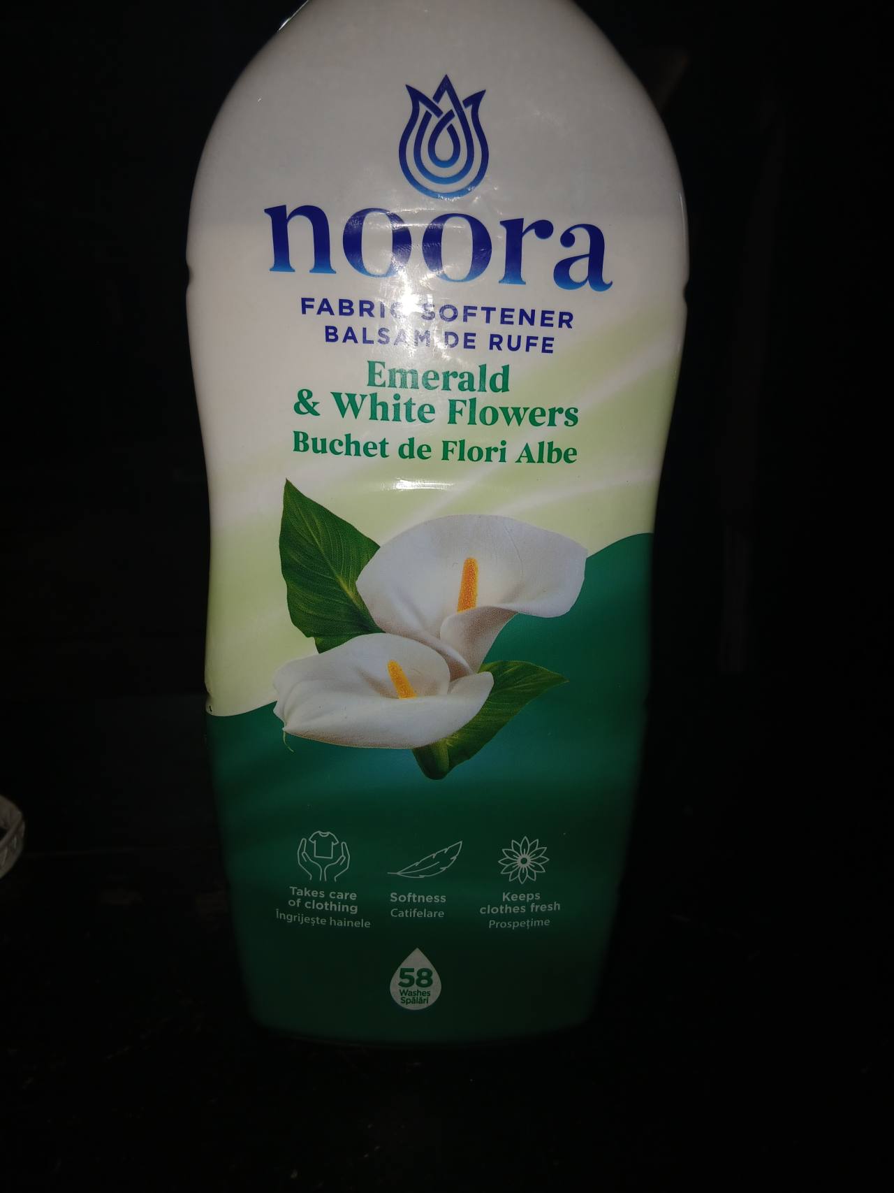 Кондиционер для белья Noora Emerald & White Flowers