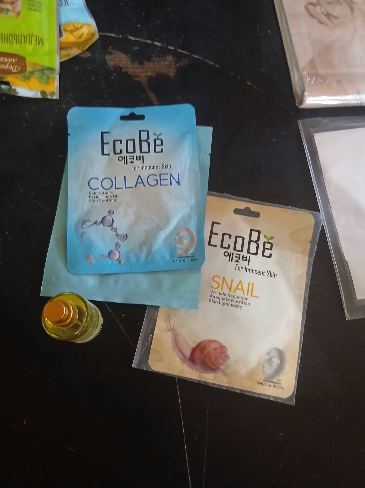 EcoBe Collagen Sheet Mask и EcoBe Snail Sheet Mask