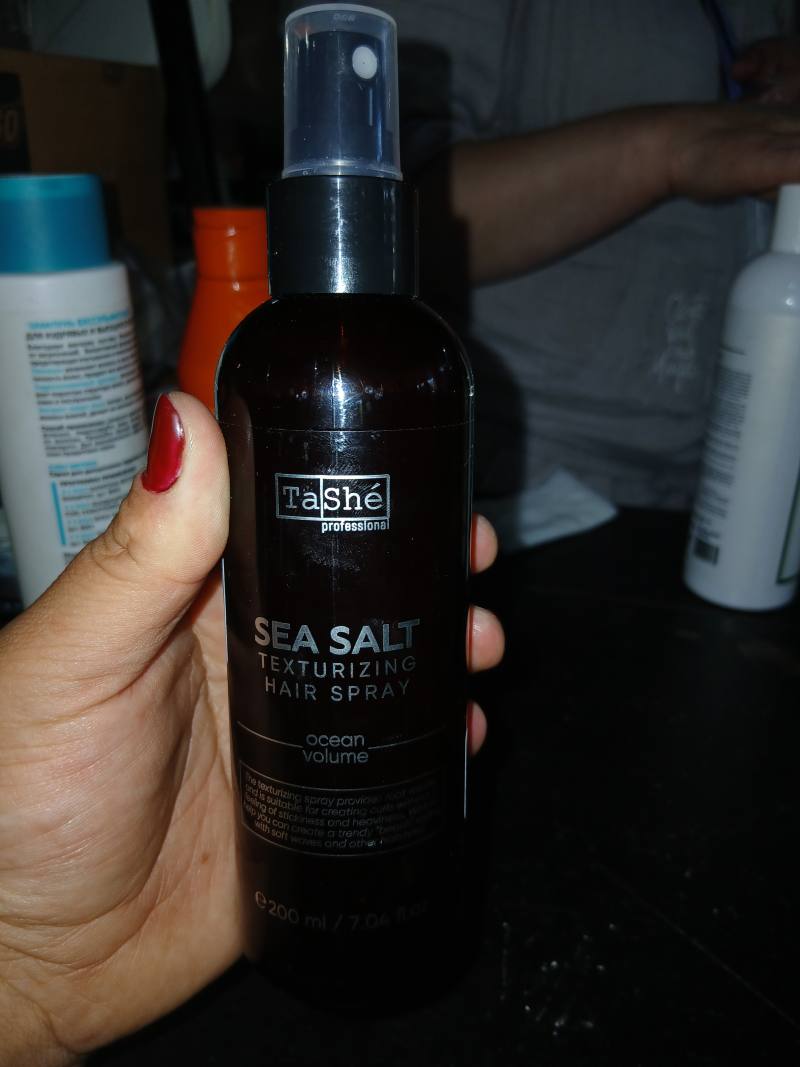 SEA SALT TEXTURIZING HAIR SPRAY ocean volume
