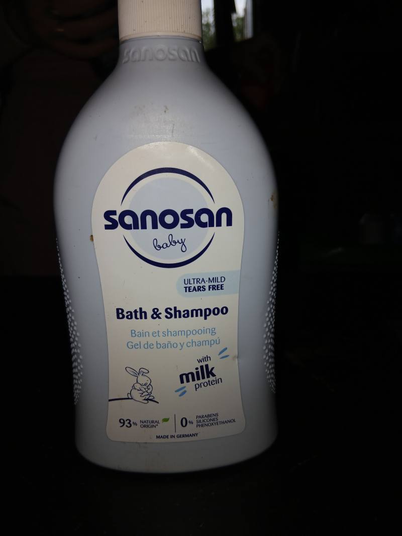 Sanosan Baby Bath & Shampoo with milk protein