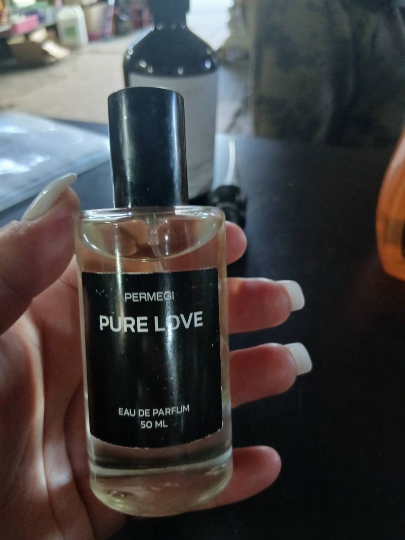 Парфюмерная вода PURE LOVE